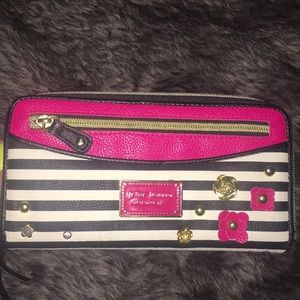 Betsey Johnson wallet